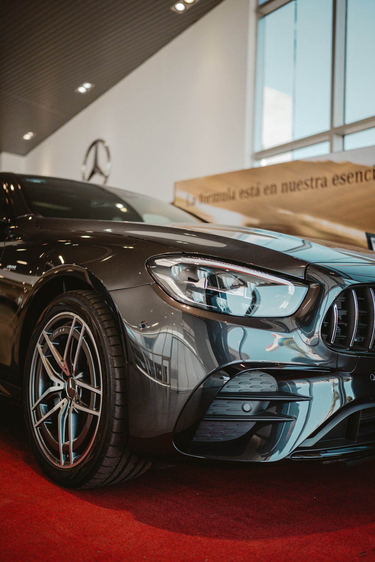 Mid-size saloon coating